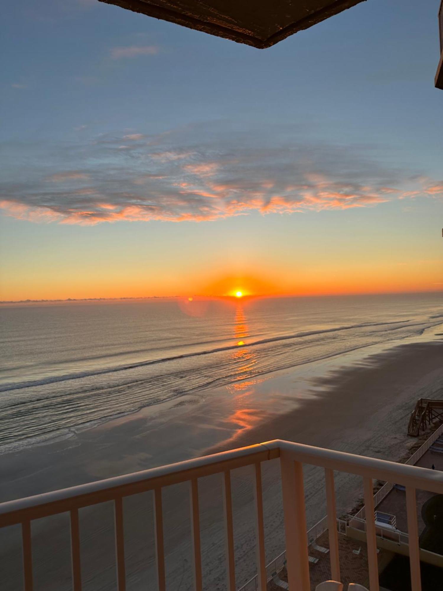 Daytona Beach Shores Ocean Front Balcony 2Beds 2Ba King Ste And 2Queens - Shores Club 805 Exterior photo